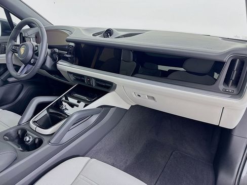 New 2026 Porsche Cayenne E-Hybrid image 31