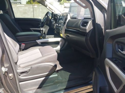 Used 2021 Nissan Titan SV w/ SV Convenience Package AWD/4WD image 13
