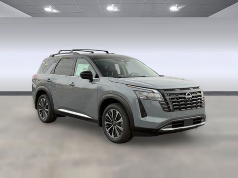 New 2026 Nissan Pathfinder Platinum w/ Cargo Package AWD/4WD image 6