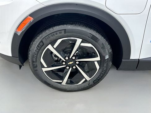 New 2026 Chevrolet Equinox EV LT image 33