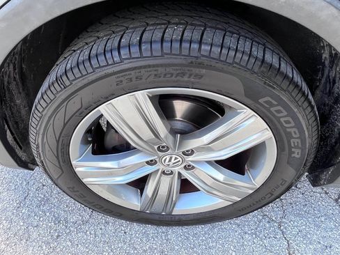 Used 2018 Volkswagen Tiguan SEL Premium FWD image 20