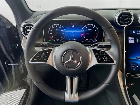 New 2025 Mercedes-Benz GLC 300 4MATIC image 12