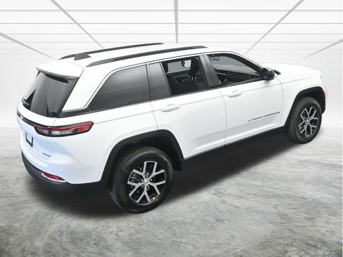 Used 2025 Jeep Grand Cherokee Limited image 51