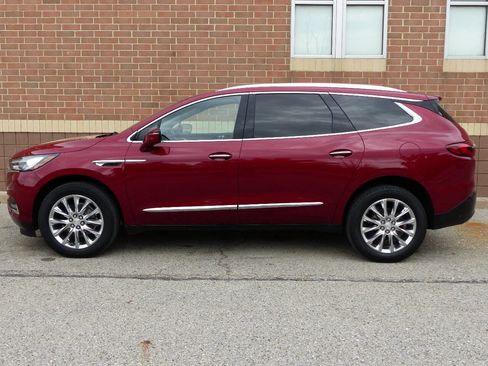 Used 2021 Buick Enclave Premium w/ Surround and Sites Package FWD image 7