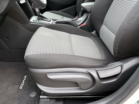 Used 2021 Hyundai Kona SEL AWD/4WD image 27