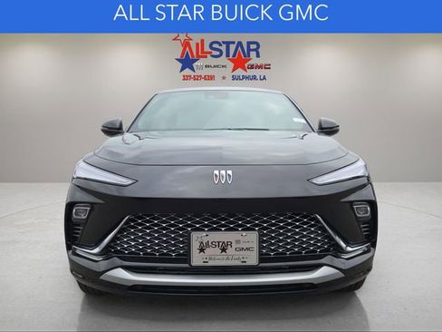 New 2026 Buick Envista Avenir image 2