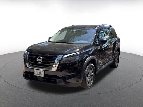 Used 2025 Nissan Pathfinder SV AWD/4WD image 7