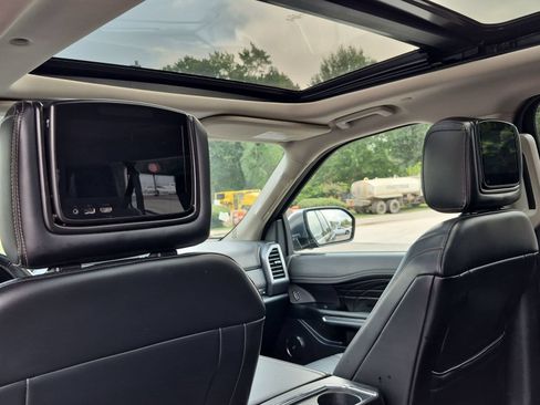 Used 2019 Ford Expedition Max Platinum AWD/4WD image 37