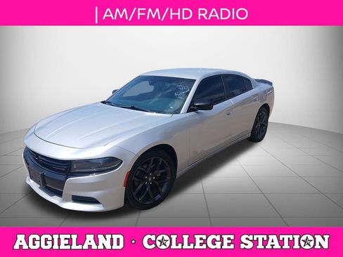 Used 2022 Dodge Charger SXT w/ Blacktop Package image 6