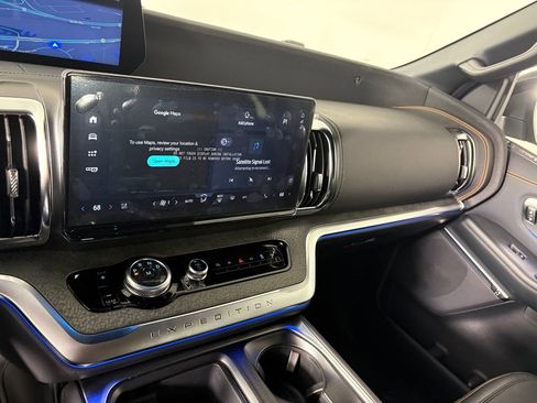 New 2026 Ford Expedition Tremor image 18