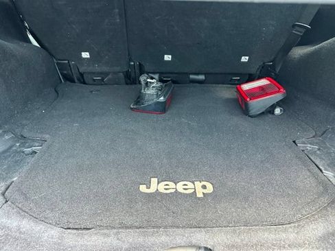 Used 2015 Jeep Wrangler Unlimited Rubicon AWD/4WD image 19