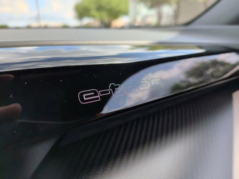 Used 2023 Audi e-tron GT Prestige w/ Prestige Package image 35