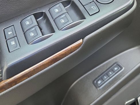 Used 2018 Chevrolet Tahoe LT AWD/4WD image 12