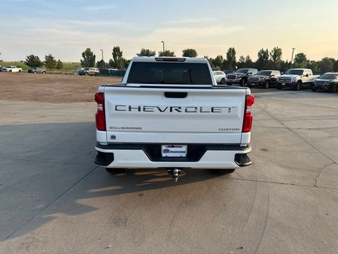 Used 2021 Chevrolet Silverado 1500 Custom AWD/4WD image 31