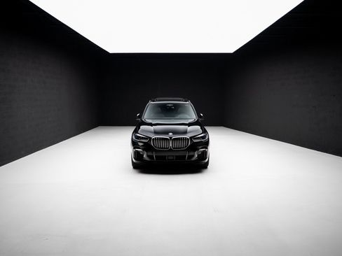 Used 2023 BMW X5 M50i w/ Executive Package image 82