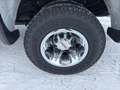 Used 2024 GMC Sierra 3500 SLT image 9