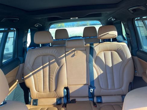 Used 2022 BMW X7 M50i w/ Cold Weather Package image 29