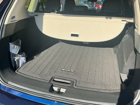 New 2026 Nissan Rogue SV AWD/4WD image 18
