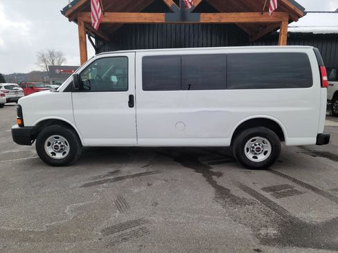 Used 2016 GMC Savana 2500 LS image 15