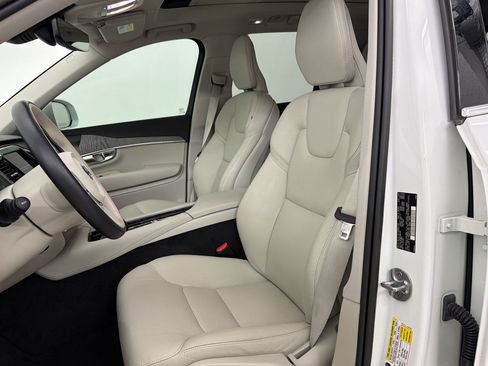 Used 2023 Volvo XC90 B5 Plus w/ Protection Package Premier AWD/4WD image 5