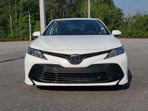 Used 2020 Toyota Camry LE FWD image 2