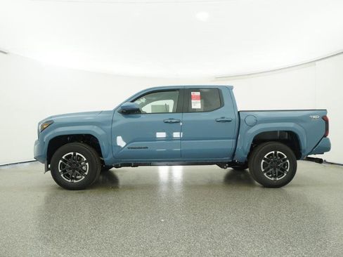 New 2026 Toyota Tacoma TRD Sport image 32