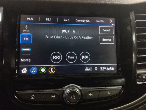 Used 2019 Chevrolet Trax LT w/ LT Convenience Package image 25