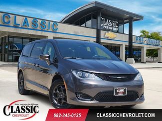 Used 2019 Chrysler Pacifica Touring Plus w/ S Appearance Package FWD 360° Tour