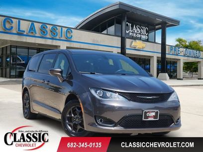 Used 2019 Chrysler Pacifica Touring Plus w/ S Appearance Package