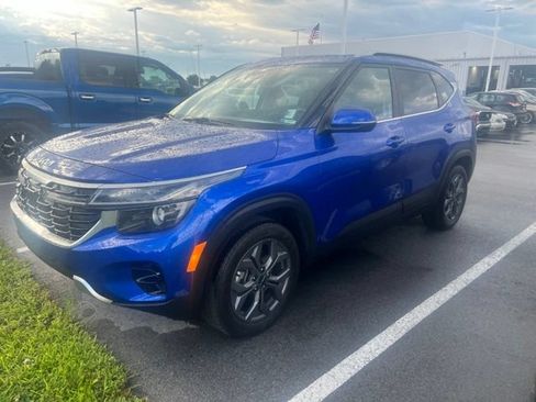 Used 2024 Kia Seltos S AWD/4WD image 7