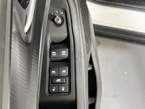 Used 2023 Jeep Grand Cherokee Laredo image 17