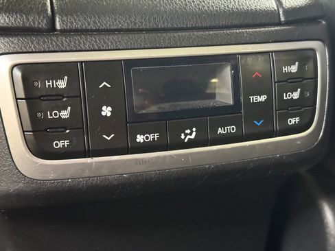 Used 2019 Toyota Highlander Limited Platinum image 20