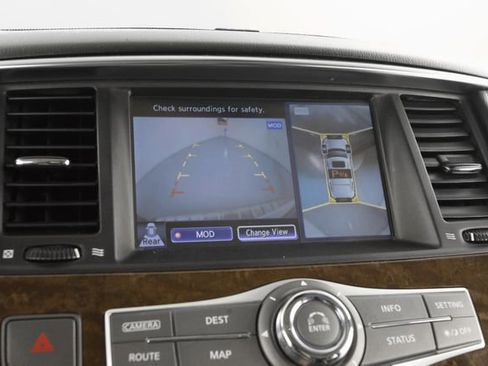 Used 2016 INFINITI QX80 4WD w/ Driver's Assistance Package image 12