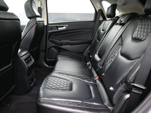 Used 2023 Ford Edge Titanium w/ Class II Trailer Tow Package AWD/4WD image 11