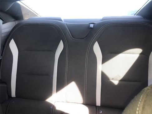 Used 2018 Chevrolet Camaro LT image 21