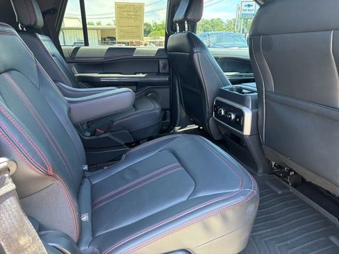 Used 2024 Ford Expedition Limited AWD/4WD image 16