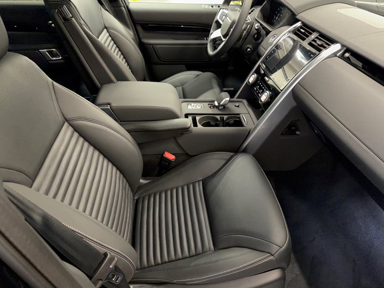 New 2026 Land Rover Discovery S AWD/4WD image 30