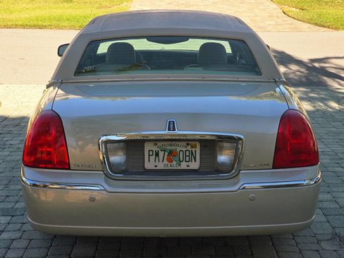 Used 2003 Lincoln Town Car Cartier image 45