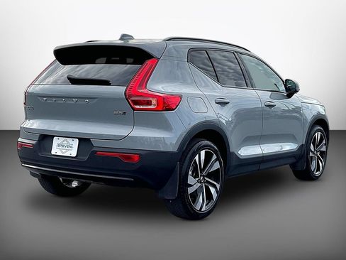 Used 2024 Volvo XC40 B5 Ultimate w/ Climate Package AWD/4WD image 6