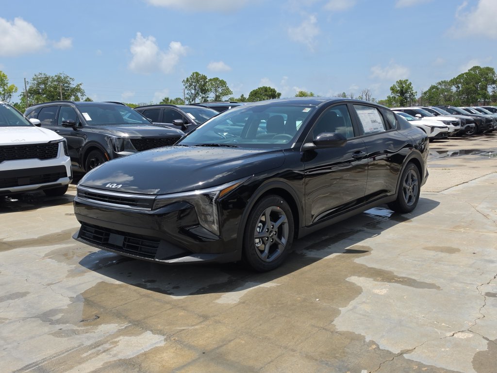 New 2026 Kia K4 FWD image 4