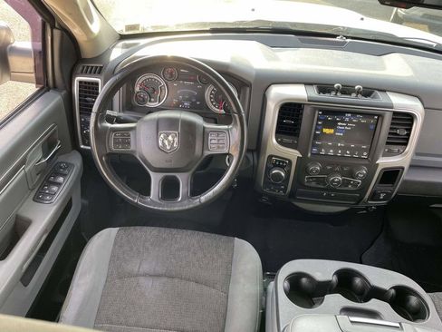 Certified 2019 RAM 1500 Classic SLT w/ Luxury Group image 17