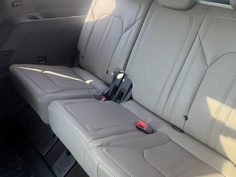 Used 2021 Ford Expedition Limited RWD image 23