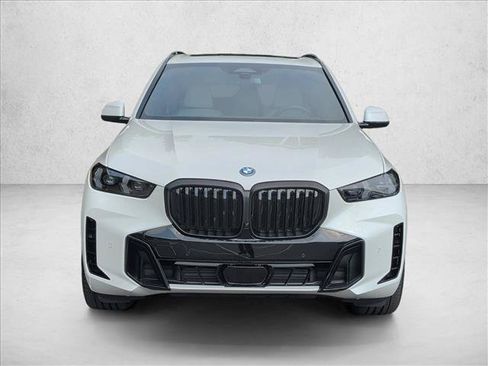 Used 2025 BMW X5 xDrive50e w/ M Sport Package AWD/4WD image 2