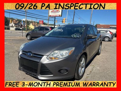 Used 2013 Ford Focus SE w/ SE Winter Pkg image 1