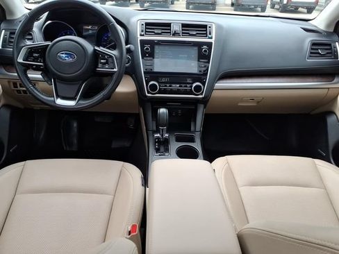 Used 2018 Subaru Outback 2.5i Limited AWD/4WD image 16