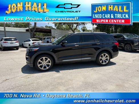 Used 2020 Ford Explorer Platinum w/ Premium Technology Package AWD/4WD image 3
