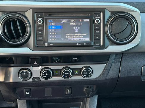 Used 2017 Toyota Tacoma SR5 w/ Tow Package AWD/4WD image 31