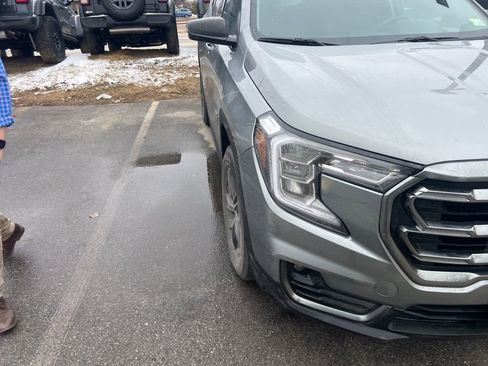 Used 2024 GMC Terrain AT4 image 11