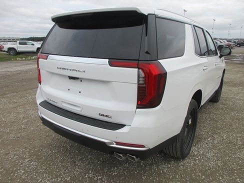 New 2026 GMC Yukon Denali image 4