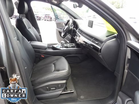 Used 2018 Audi Q7 3.0T Prestige w/ Prestige Package AWD/4WD image 36
